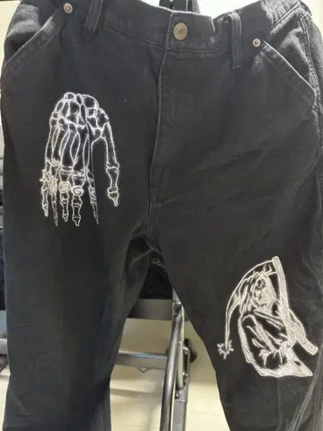 블랙 해골 자수 데님 팬츠 XLARGE