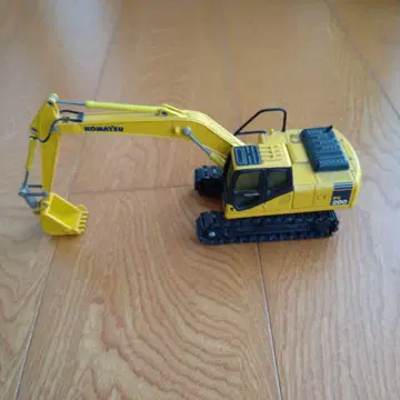 KOMATSU PC200 미니어처 중장비 1/43