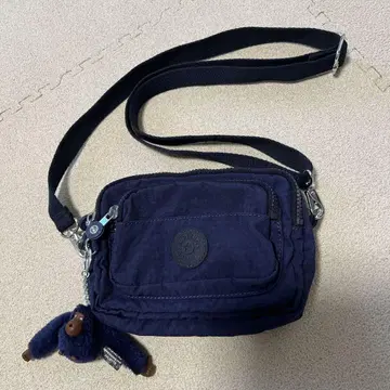 Kipling 네이비 숄더백 몽키 포함