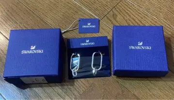 스와로브스키 Time 후프 귀걸이 미사용
