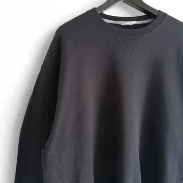 00s 빈티지 러셀 애슬레틱 무지 블랙 맨투맨 S19