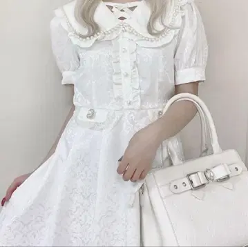 앙크루즈 더블 프티 리본 콤비네존 화이트