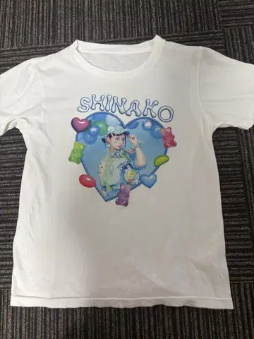 시나코짱 SHINAKO 프린트 T셔츠