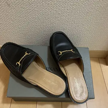 CAMINANDO 블랙 로퍼 골드 금장 장식