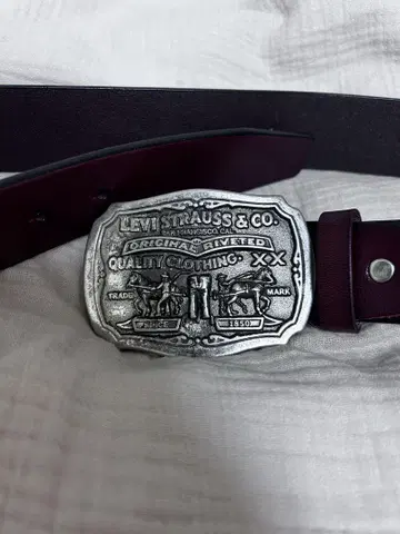Levi's 버클
