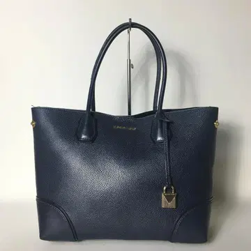 2509-17 | 마이클코어스 토트백 가죽 네이비