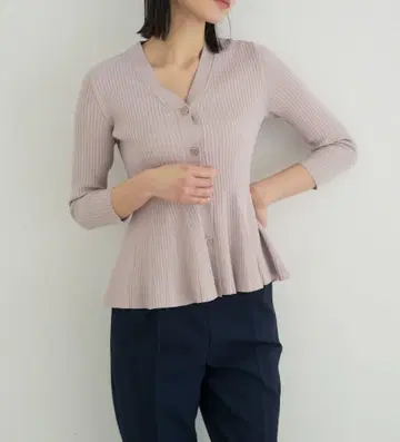아나이 ANAYI 와이드 리브 페플럼 V넥 가디건