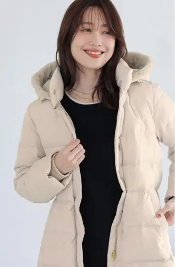 글로벌 워크 우츠쿠 실루엣 발수 다운 코트 그레이지 M
