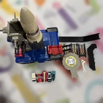 C-330 로켓 베이스 마이크로 트랜스포머