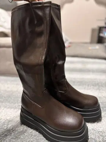 Shoes in Closet 브라운 통굽 가죽 롱 부츠