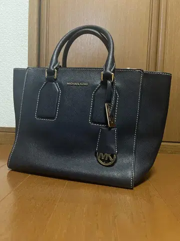 MICHAEL KORS 네이비 숄더백