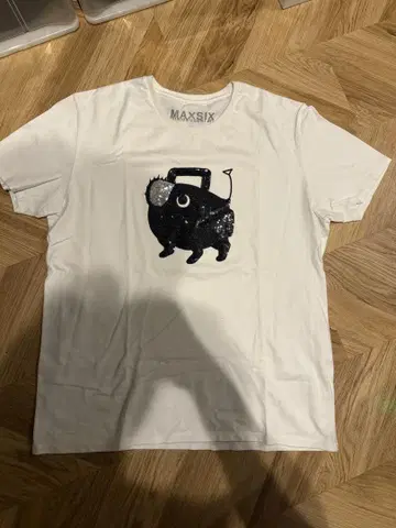 MAXSIX 맥스식스 스팽글 T셔츠
