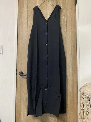 USED studio CLIP 백 크로스 슬리브리스 원피스 블랙