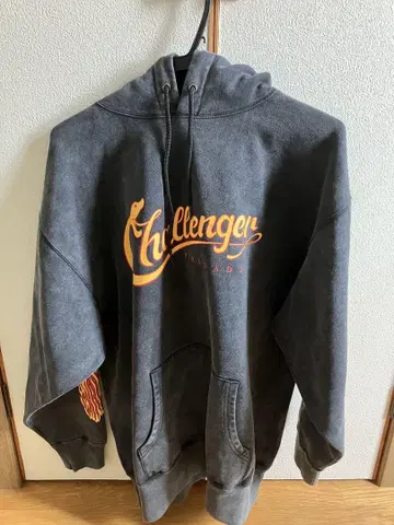 Challenger 후드 부착 후드티