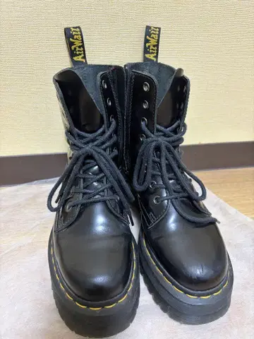 Dr.Martens JADON 8홀 부츠 UK3
