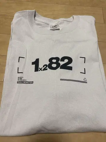 구치츠보 182 T셔츠