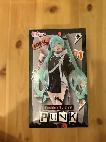 하츠네 미쿠 Fashion 피규어 PUNK 미개봉
