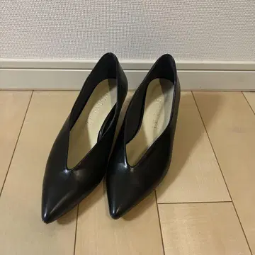 LE TALON 블랙 스틸레토 펌프스