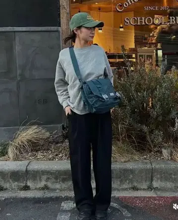 ParaSatchel 001 beyond the vines