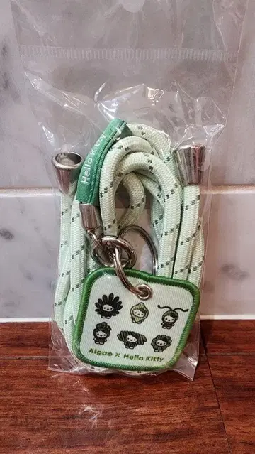 [ 미개봉 새상품 ] 헬로키티 숄더 스트랩 오사카 간사이 만박