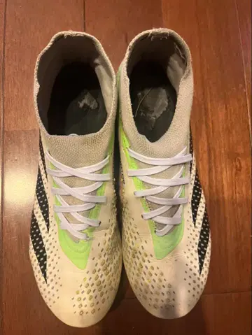 Predator 축구화 화이트/그린