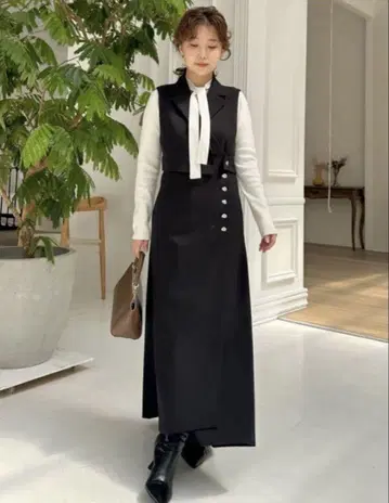 스나이델 원피스 테일러드 칼라 블랙