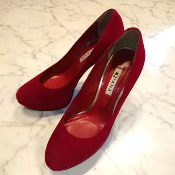다이애나 펌프스
