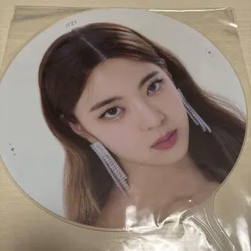ITZY 부채 리아 CHECKMATE