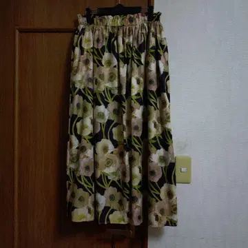 merlot plus 꽃무늬 롱 플레어 스커트