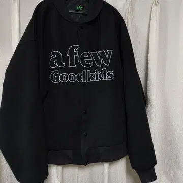 a few Goodkids 블랙 바시티 자켓