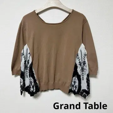 새상품급 Grand Table 그랜터블 도킹 니트 상의 자수