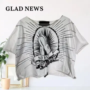 zB738 [ F ] GLAD NEWS 티셔츠 컷오프 그래픽
