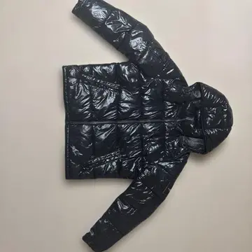 MICHAEL KORS 블랙 후드 부착 다운 자켓
