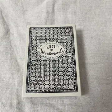 JO1 in wonderland 트럼프