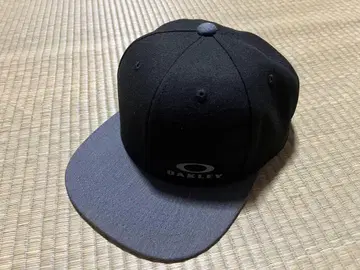 OAKLEY 블랙 그레이 캡
