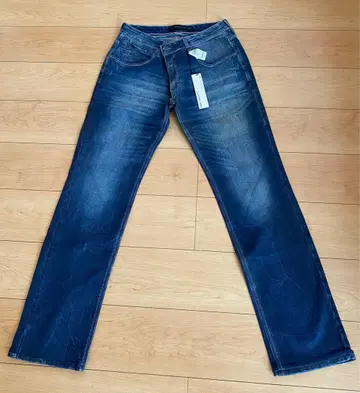 Calvin Klein 다크 블루 데님 스트레이트