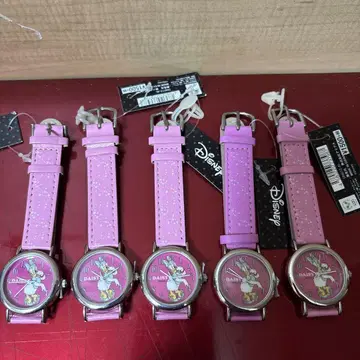 Disney 데이지덕 핑크 시계 5도