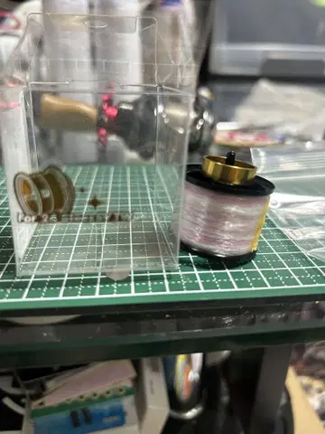 24 스티즈, 고메스, 스풀