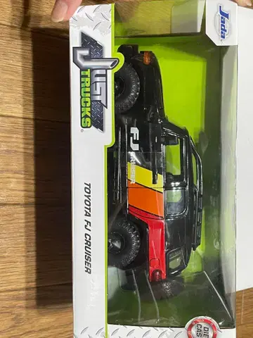 jada TOYOTA FJ CRUISER