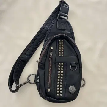 Artemis Classic 아르테미스 클래식 바디백 블랙