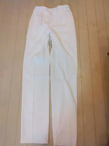 새상품 나고이레벤 화이트 슬랙스 팬츠