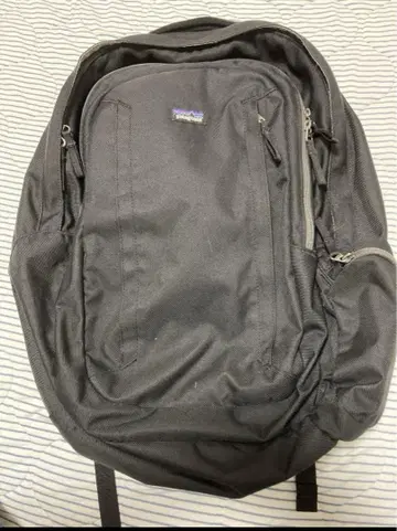 Patagonia 블랙 백팩