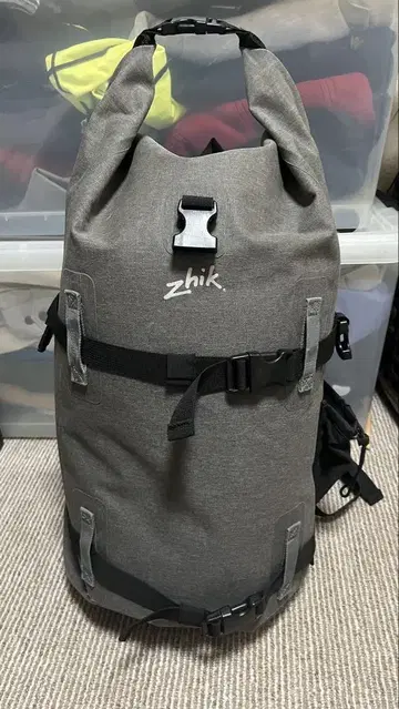 Zhik 그레이 롤탑 백팩 30L