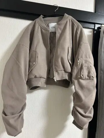 베이지 크롭 자켓 MA-1