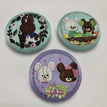 곰돌이 자수 캔뱃지 x 3종 야채 선물 포미 리스 B