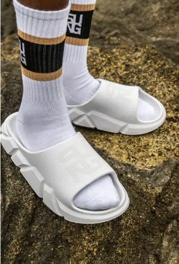 SUNG1975 화이트 샌들 미개봉 새상품 추성훈 프로듀스