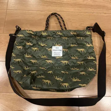 KIU FREAK'S STORE 레오파드 무늬 토트백