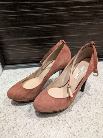 하이힐 22.5cm 세븐투웰브서티