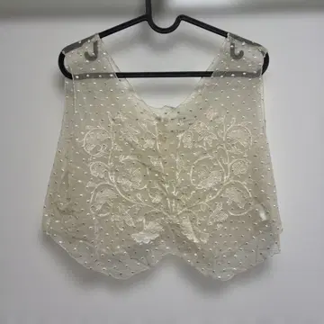 아이보리 자수 쉬폰 베스트