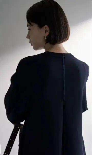 안피로 본딩 원피스
